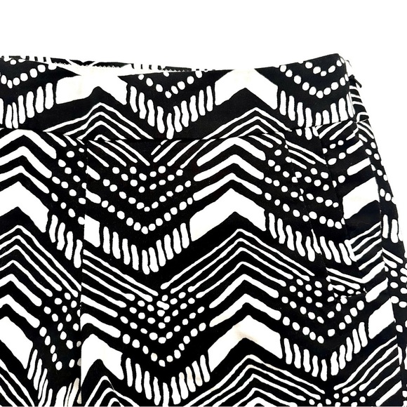 J. Crew Stretch Chino Shorts Black and White Tribal Stripes Size 6 - Picture 3 of 9